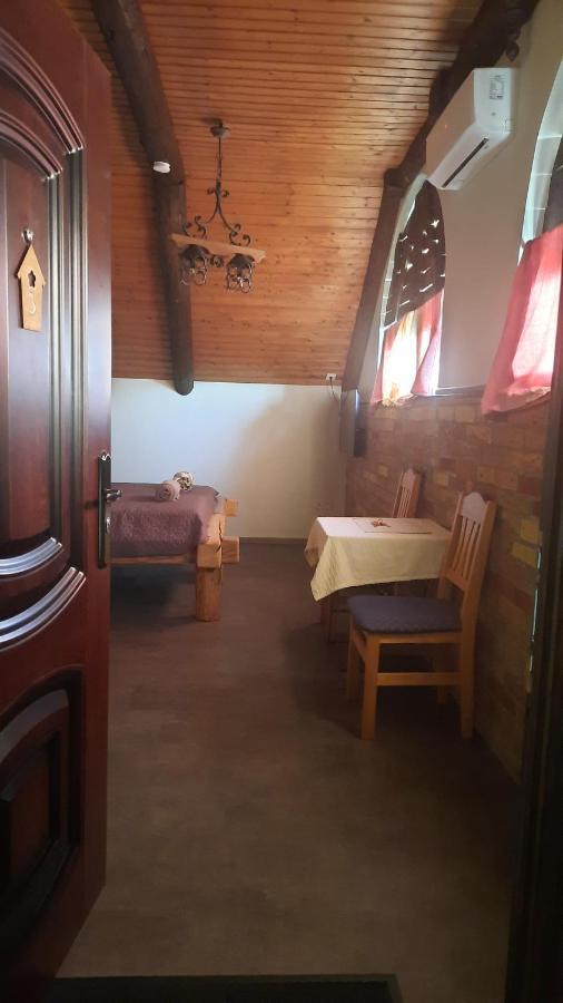 Kontra Szallashely Sándorfalva Dış mekan fotoğraf